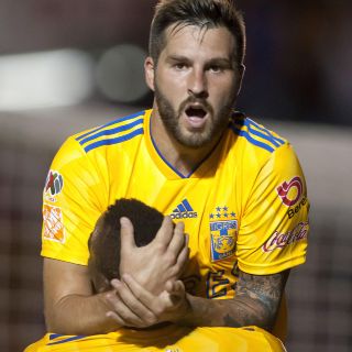 Los Tigres se sirven ceviche