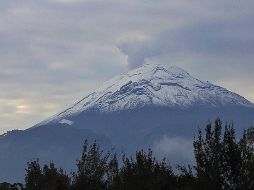  Adicionalmente, se registró un episodio de exhalaciones y tremor, el cual tuvo una duración de 230 minutos, informó el Centro Nacional de Prevención de Desastres (Cenapred). TWITTER/ @Popocatepetl_MX