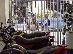 Un negocio ubicado en el Centro Histórico tapatío mandó colocar recientemente barrotes para evitar los robos.  EL INFORMADOR / A. Camacho