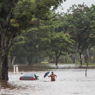 ''Lane'' deja inundaciones, apagones y corte de carreteras en Hawái
