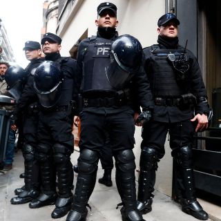 Culminan registros a viviendas de Cristina Fernández