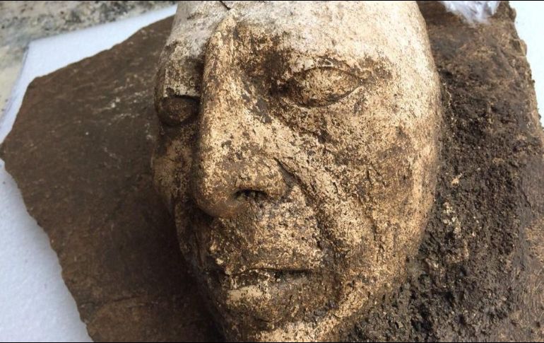 Las características de la escultura hallada podría representar al gobernante maya 'K'inich Janaab' Pakal en su etapa de vejez. ESPECIAL