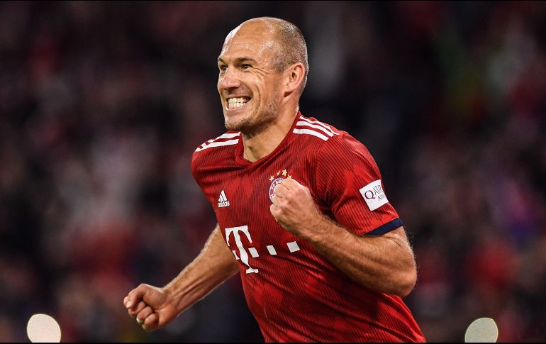 Robben celebra tras sellar la victoria del Bayern. EFE/ L. Barth-Tuttas