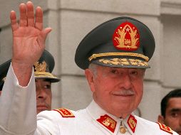 Pinochet encabezó por 17 años una dictadura que dejó más de tres mil 200 desaparecidos y unos 38 mil torturados. AFP/C. Bouroncle
