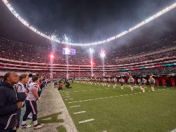 En la agenda no se tocó el tema del césped del inmueble, el cual fue cambiado para adquirir una superficie híbrida. MEXSPORT/ARCHIVO