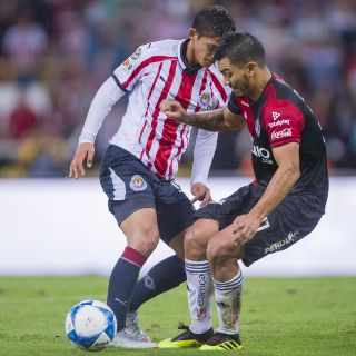 Chivas se impone al Atlas y se queda con el Clásico Tapatío