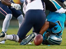 Newton fue obligado a salir del encuentro para ser evaluado bajo el protocolo de conmociones. AP/J. Miczek