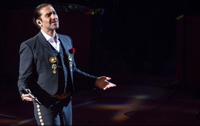 Alejandro Fernández se presentará el 2 y el 3 de noviembre. NOTIMEX/Archivo