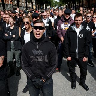 Unos 300 neonazis se manifiestan en Estocolmo