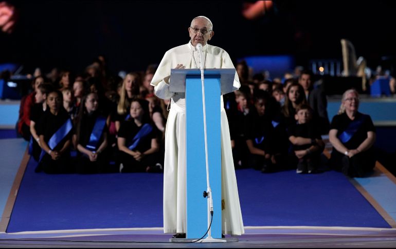El Papa Francisco habla durante el Festival de las Familias en el Estadio Croke Park. AP/G. Borgia