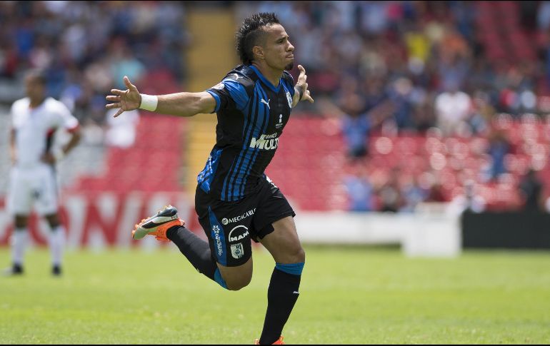 Sanvezzo anotó su primer gol al 42' y volvió a la carga al 65'. MEXSPORT/O. Martínez