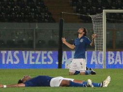 El mexicano disputó los 90 minutos del encuentro, con más del 70 por ciento de precisión en sus pases. TWITTER/@cdfeirensead