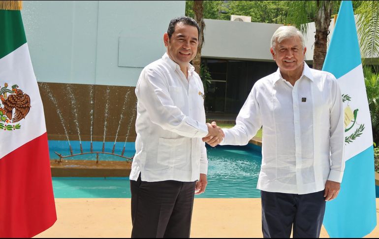 Jimmy Morales, presidente de Guatemala, y López Obrador también tocaron temas de seguridad y comercio. EFE/Prensa AMLO