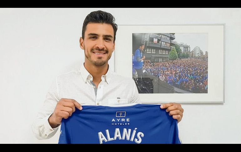 Oswaldo Alanís se pondrá hoy el uniforme del Real Oviedo para su primer entrenamiento con el equipo. REALOVIEDO
