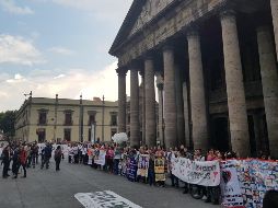 La marcha terminó frente al Teatro Degollado; algunos fueron después a una misa para pedir por el regreso de los que ya no están. EL INFOMRADOR / J. Armendáriz