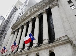 El NYSE Composite desciende 15.87 puntos, situándose en 13 mil 024.06 unidades. AP / ARCHIVO