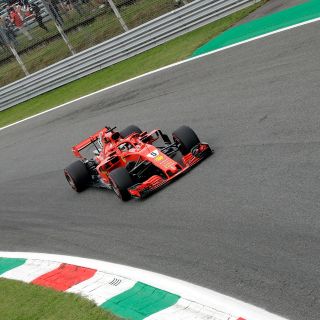 Vettel se coloca a la cabeza en las pruebas libres en Monza