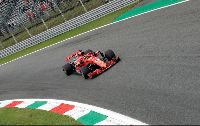 Vettel cubrió, en la mejor de sus 27 vueltas, en un minuto, 21 segundos y 105 milésimas. AP / L. Bruno