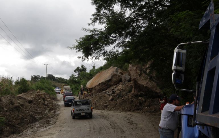 El deslave registrado el 17 de julio de 2017, precisamente en el kilómetro 38 provocó un cierre de 30 días para un “plan de abatimiento de taludes” de parte de la SCT Nayarit. NTX/ ARCHIVO