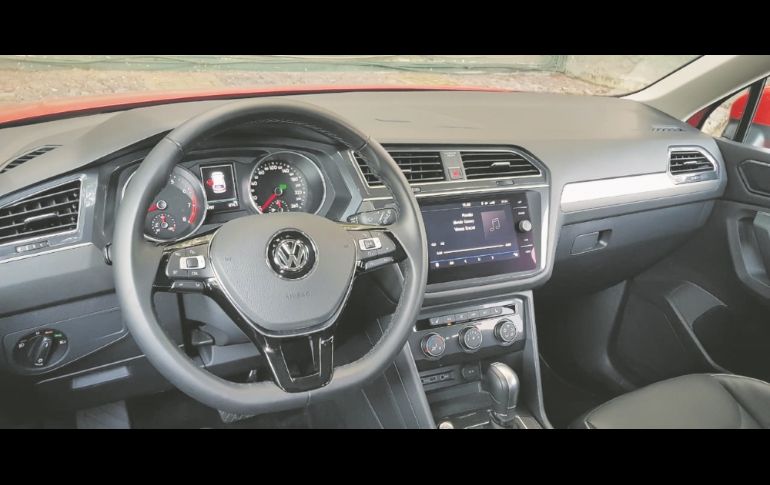 Volkswagen recientemente incorporó a su portafolio una nueva versión en el catálogo del Tiguan, probamos la variante R-Line que se enfoca en potenciar las virtudes deportivas de esta SUV.