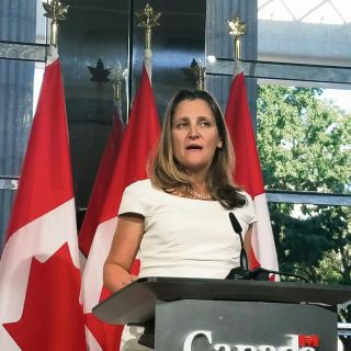 Trump extiende 90 días plazo para incorporar a Canadá al nuevo TLC