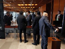 A unas horas de que sesione el Congreso General y se reciba el sexto y último informe de gobierno de Enrique Peña Nieto, diputados de los diferentes institutos políticos inician su registro de asistencia. NTX/J. Pazos