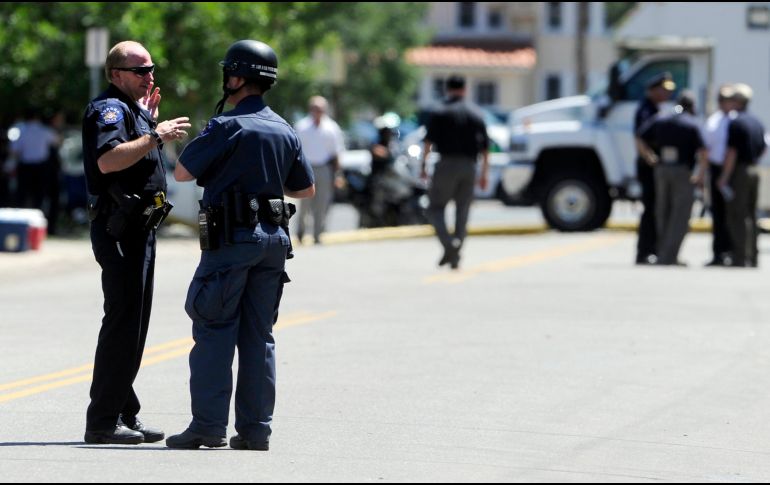 Los oficiales se encontraban en el lugar tras recibir el reporte de una pelea cuando oyeron disparos. AP/ARCHIVO