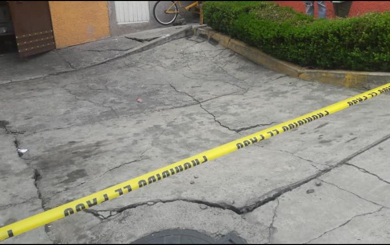 Vecinos piden pronta solución al hundimiento; temen por la seguridad de la comunidad. ESPECIAL