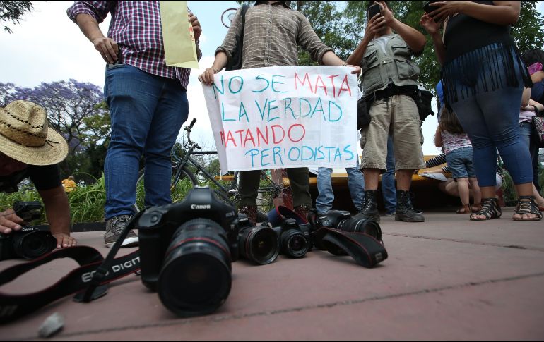 En la marcha por el asesinado de Rodríguez Valladares, se exigió justicia y se recordó al camarógrafo de Cancún. EL INFORMADOR / ARCHIVO