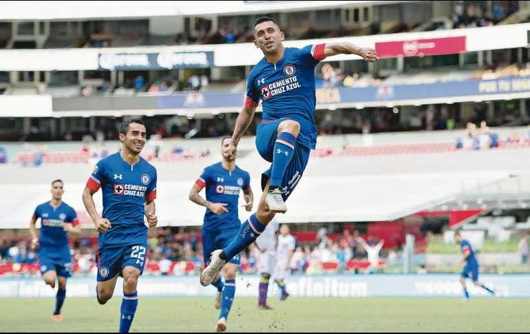 Elías Hernández marcó el segundo del Cruz Azul para llegar a cuatro en su cuenta personal este torneo. MEXSPORT