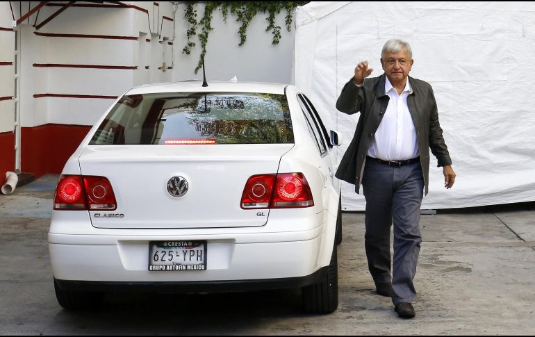 López Obrador llegó a la casa de transición en la Colonia Roma a las 10:45 horas, junto con su hijo menor. NTX / ARCHIVO