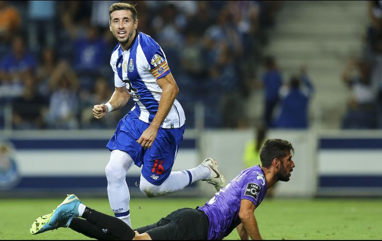 Herrera inició el partido como titular y capitán del Porto. EFE/M. F. Araujo