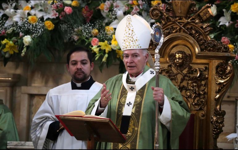 El cardenal Carlos Aguiar Retes ofició la misa en la Catedral Metropolitana. SUN / L. Cortés