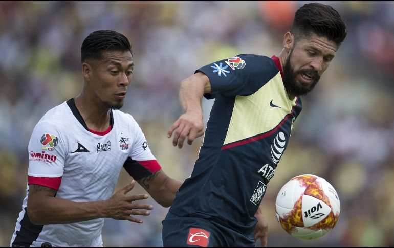 Oribe Peralta abrió el marcador para las Águilas al 29'. MEXSPORT/O. Aguilar