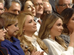La primera dama y su hija Sofía se conmovieron ante las palabras de Peña Nieto. YouTube / Gobierno de la República