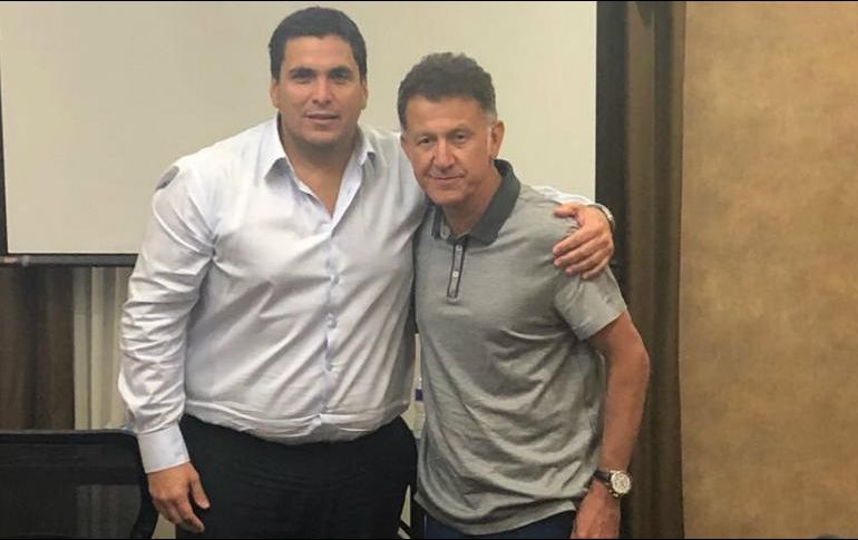 La Asociación Paraguaya de Futbol dio la bienvenida a Juan Carlos Osorio. TWITTER / @RHarrisonP