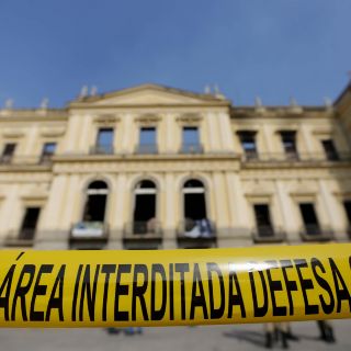 Difunden video de restos del Museo Nacional de Brasil tras incendio