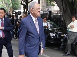 Espriú afirmó que la construcción continúa, ya que es una obra que 