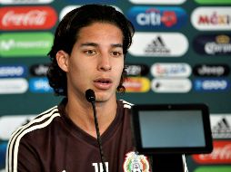 Los jugadores del Tri ven como referencia en la cancha a Guillermo Ochoa, el jugador de mayor edad de la convocatoria. MEXPSORT/V. León