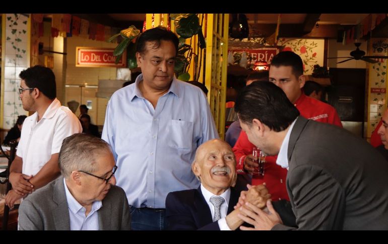 Guillermo Cosío festeja 89 años entre amigos y familia