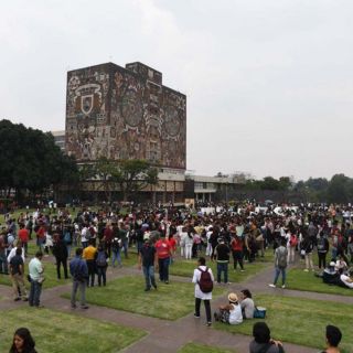 Alumnos del CCH Azcapotzalco dan a conocer pliego petitorio
