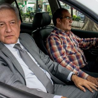 López Obrador se reúne con diputados de Morena
