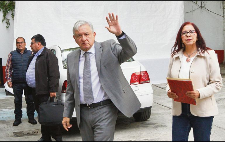 López Obrador evitó opinar sobre la votación que avaló la licencia al senador Manuel Velasco, a cambio de supuestamente sumar legisladores a Morena. NOTIMEX