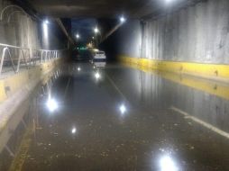 Imagen del túnel de Hidalgo que quedó inundado tras las lluvias de la madrugada. TWITTER / @MovilidadJal