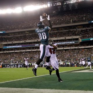 Filadelfia vence a Atlanta en el inicio de la NFL