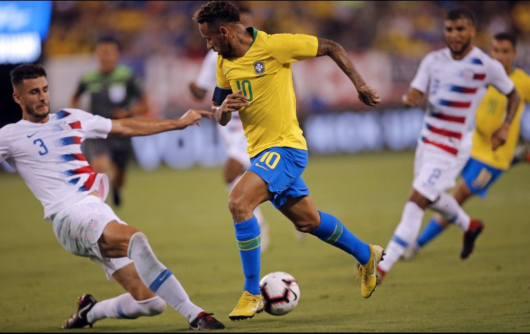 Neymar fue la gran atracción del partido, y tuvo un excelente desempeño. AFP/E. Muñoz