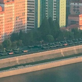 Corea del Norte celebra su 70 aniversario con un desfile militar