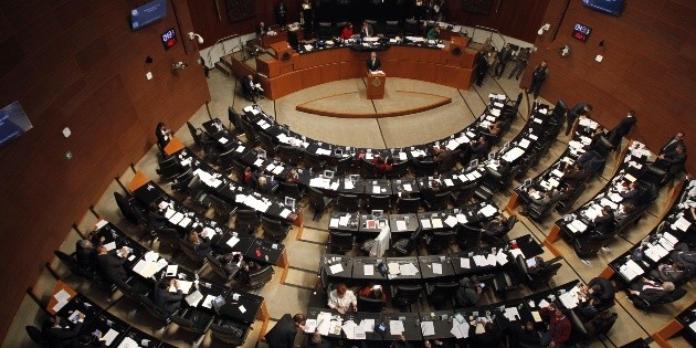 Senado pondr&aacute; l&iacute;mite a viajes internacionales