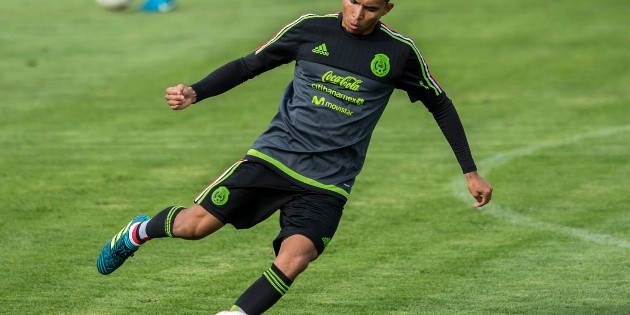 Orbel&iacute;n Pineda es baja del Tri por lesi&oacute;n