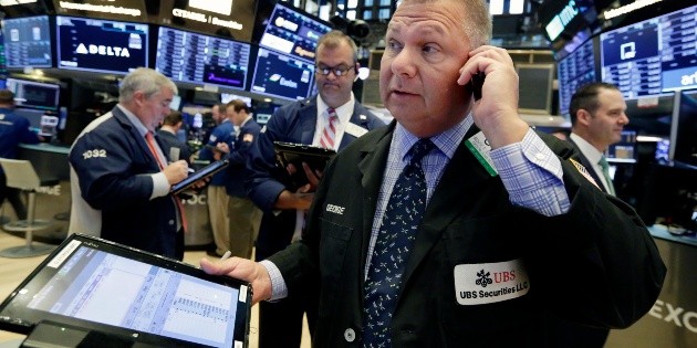 Wall Street cierra mixto y el Dow Jones desciende